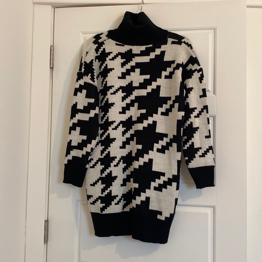 Houndstooth turtleneck Print Sweater